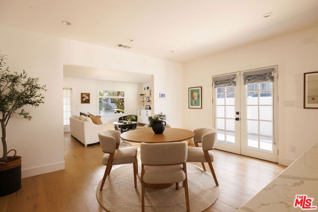 122 N Wilton Place, Los Angeles, CA 90004