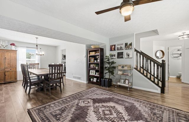 1888 Iris Court, Grove City, OH 43123