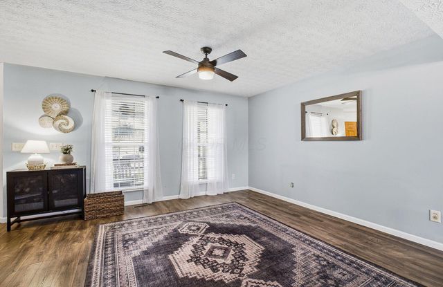 1888 Iris Court, Grove City, OH 43123