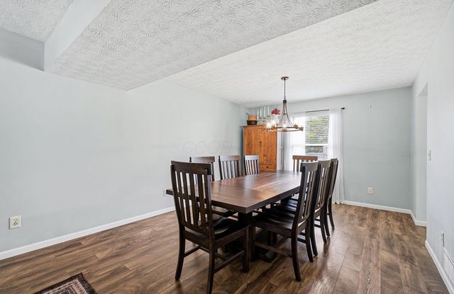 1888 Iris Court, Grove City, OH 43123