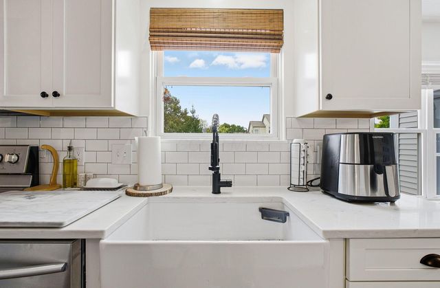 1888 Iris Court, Grove City, OH 43123