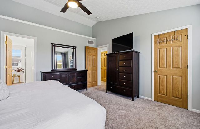 1888 Iris Court, Grove City, OH 43123