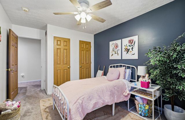 1888 Iris Court, Grove City, OH 43123