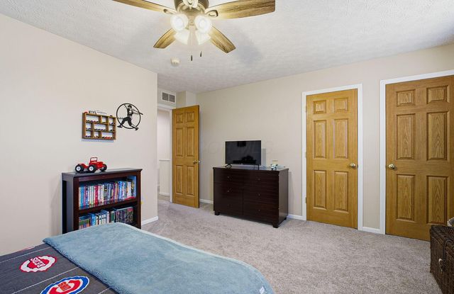 1888 Iris Court, Grove City, OH 43123