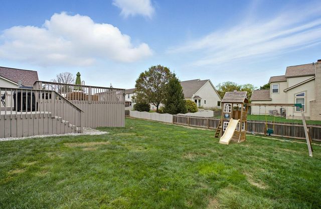 1888 Iris Court, Grove City, OH 43123