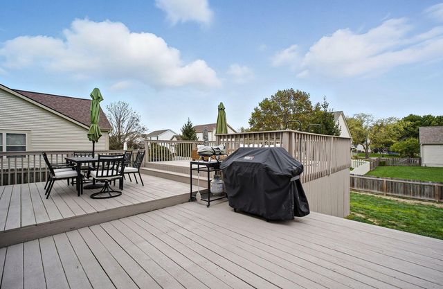 1888 Iris Court, Grove City, OH 43123