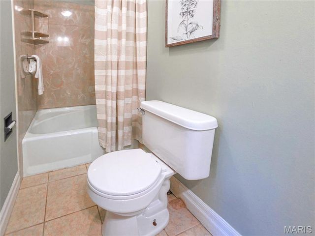 330 S 6th Street, St Charles, MO 63301