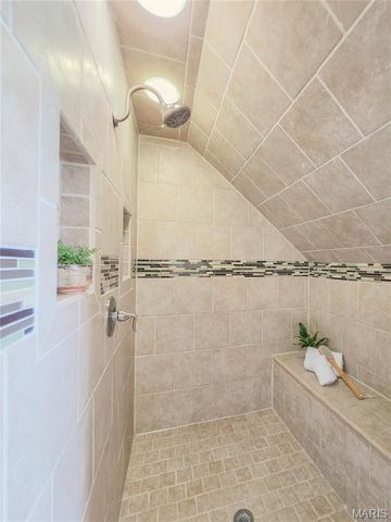 330 S 6th Street, St Charles, MO 63301