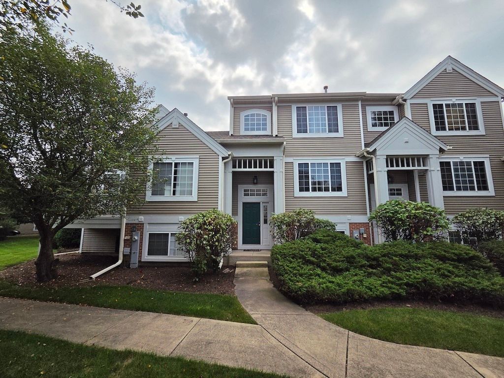 2322 TWILIGHT Drive, Aurora, IL 60503
