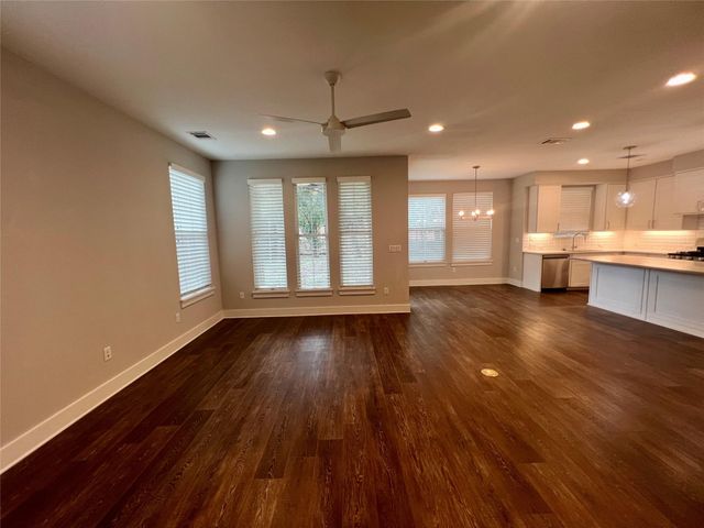 6515 Davis LN 10, Austin, TX 78749