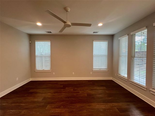 6515 Davis LN 10, Austin, TX 78749