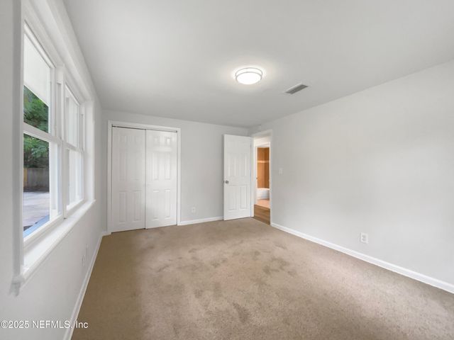 5453 S SOUTH BEND Circle N, Jacksonville, FL 32207