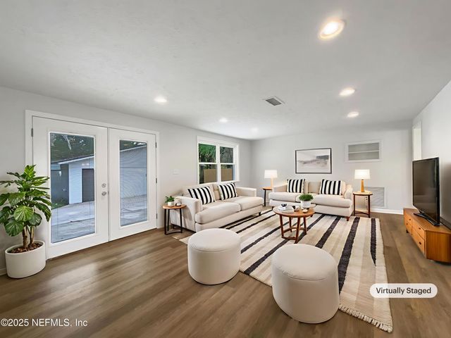 5453 S SOUTH BEND Circle N, Jacksonville, FL 32207