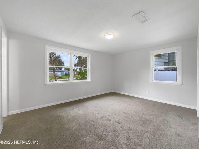 5453 S SOUTH BEND Circle N, Jacksonville, FL 32207