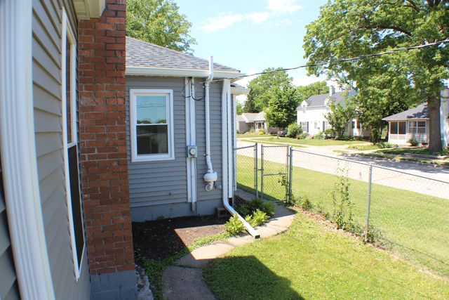 1611 Coffelt Avenue, Davenport, IA 52803