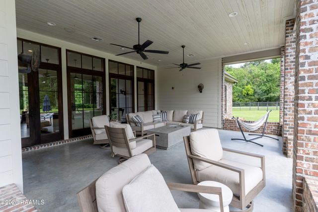 430 Fenetre Road, Scott, LA 70583