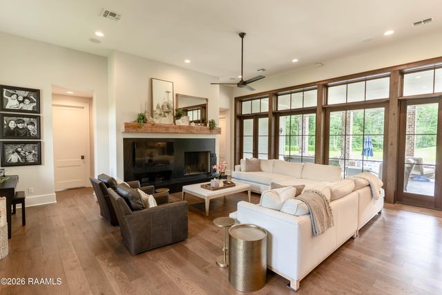430 Fenetre Road, Scott, LA 70583
