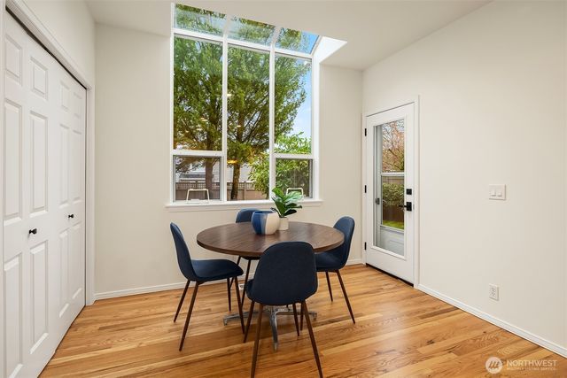 22930 SE 27th Court, Sammamish, WA 98075