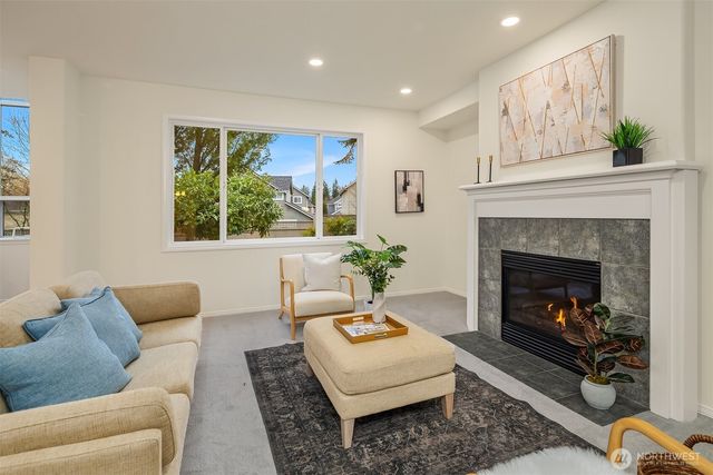 22930 SE 27th Court, Sammamish, WA 98075