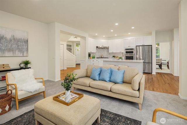 22930 SE 27th Court, Sammamish, WA 98075