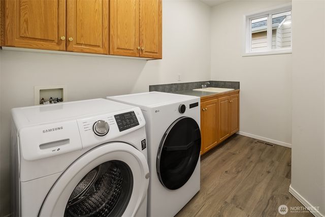 22930 SE 27th Court, Sammamish, WA 98075