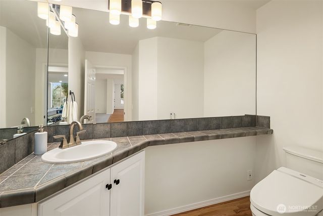 22930 SE 27th Court, Sammamish, WA 98075