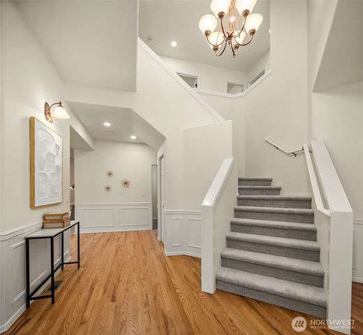 22930 SE 27th Court, Sammamish, WA 98075