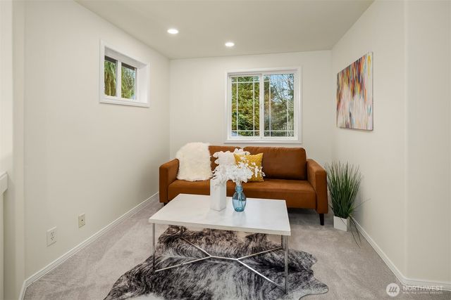 22930 SE 27th Court, Sammamish, WA 98075