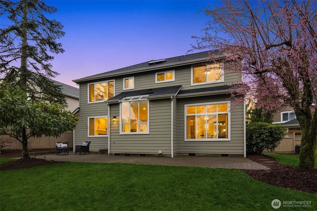 22930 SE 27th Court, Sammamish, WA 98075