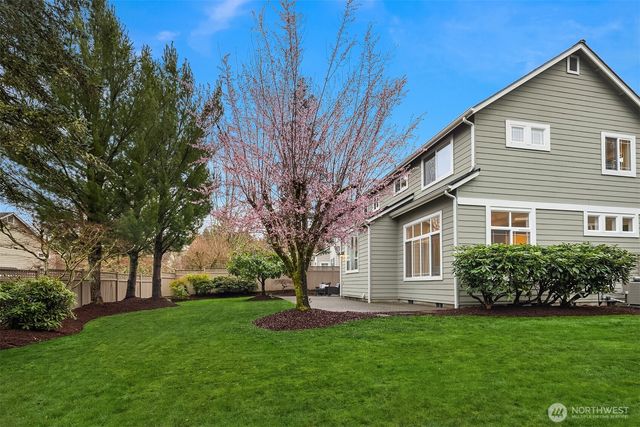 22930 SE 27th Court, Sammamish, WA 98075