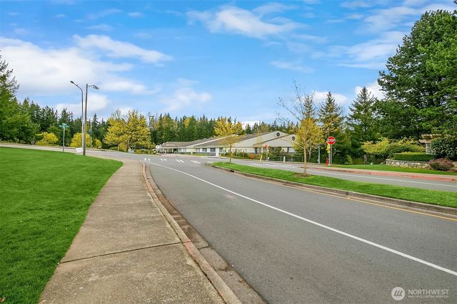 22930 SE 27th Court, Sammamish, WA 98075