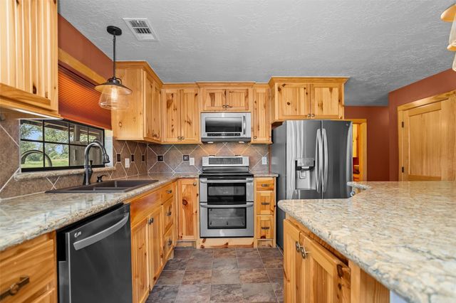 2399 Cr 1885, Grapeland, TX 75844