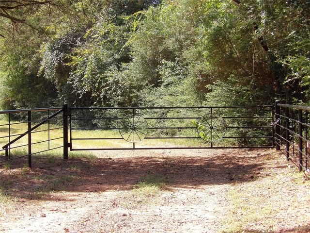 2399 Cr 1885, Grapeland, TX 75844