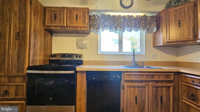 168 COLONIAL DR, Warminster, PA 18974
