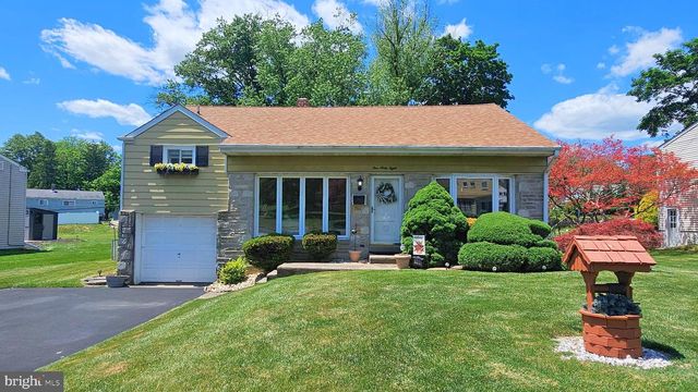 168 COLONIAL DR, Warminster, PA 18974