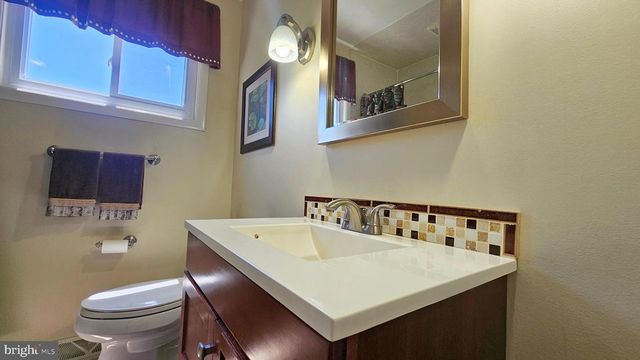 168 COLONIAL DR, Warminster, PA 18974