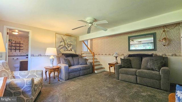168 COLONIAL DR, Warminster, PA 18974