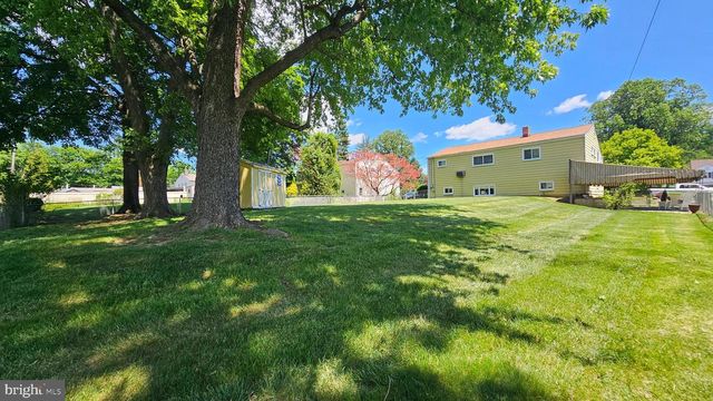 168 COLONIAL DR, Warminster, PA 18974