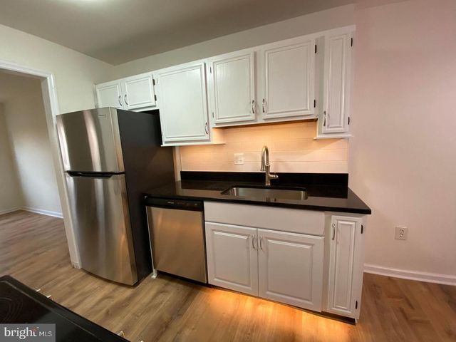 14 VIENNA CT, Frederick, MD 21702