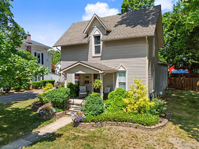 323 E Liberty Street, South Lyon, MI 48178