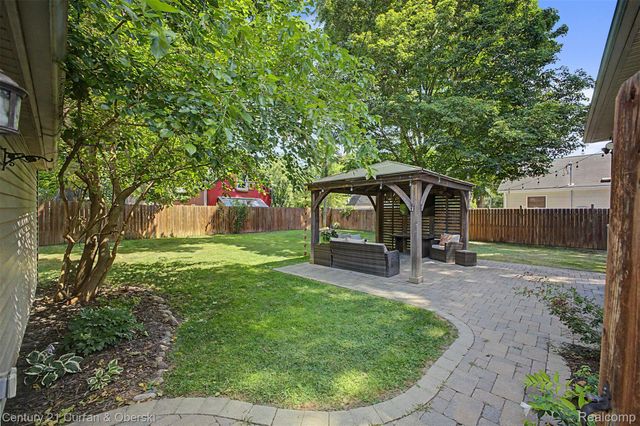 323 E Liberty Street, South Lyon, MI 48178