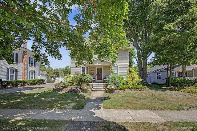 323 E Liberty Street, South Lyon, MI 48178