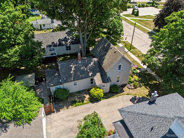 323 E Liberty Street, South Lyon, MI 48178