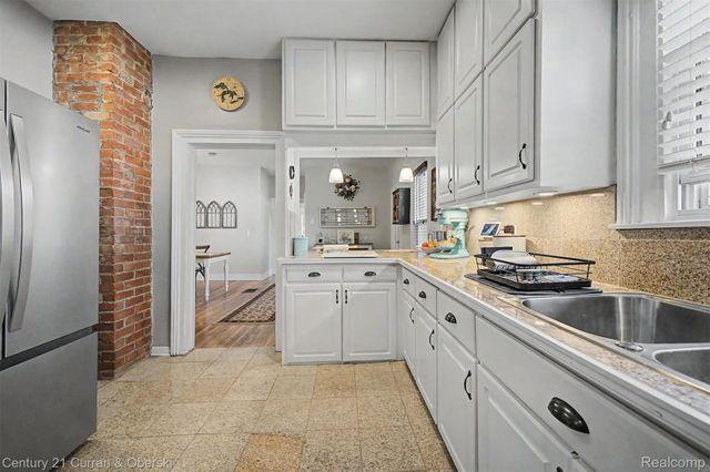 323 E Liberty Street, South Lyon, MI 48178