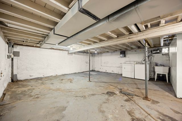 2812 Ridgeland Avenue, Berwyn, IL 60402