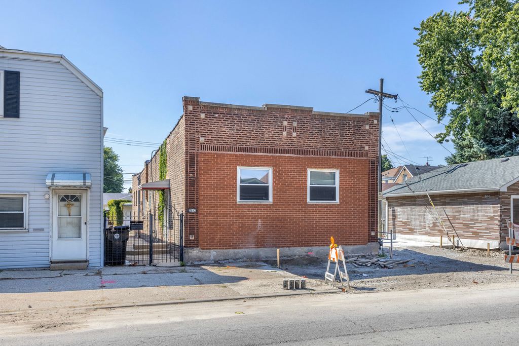 2812 Ridgeland Avenue, Berwyn, IL 60402