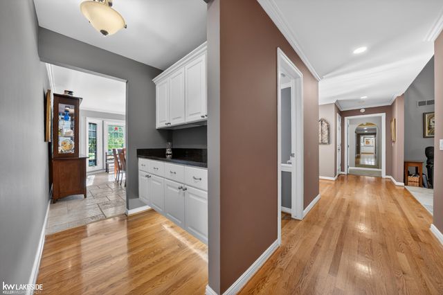 54213 Flamingo Drive, Utica, MI 48315
