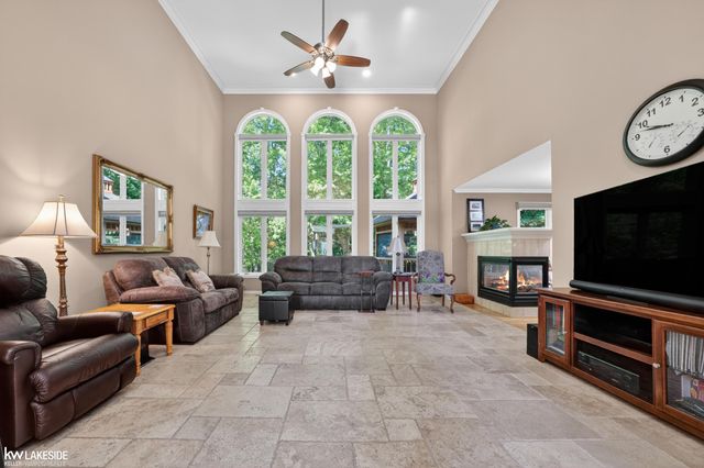 54213 Flamingo Drive, Utica, MI 48315