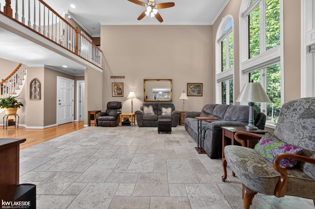 54213 Flamingo Drive, Utica, MI 48315
