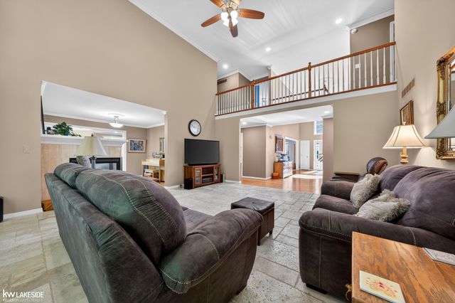54213 Flamingo Drive, Utica, MI 48315